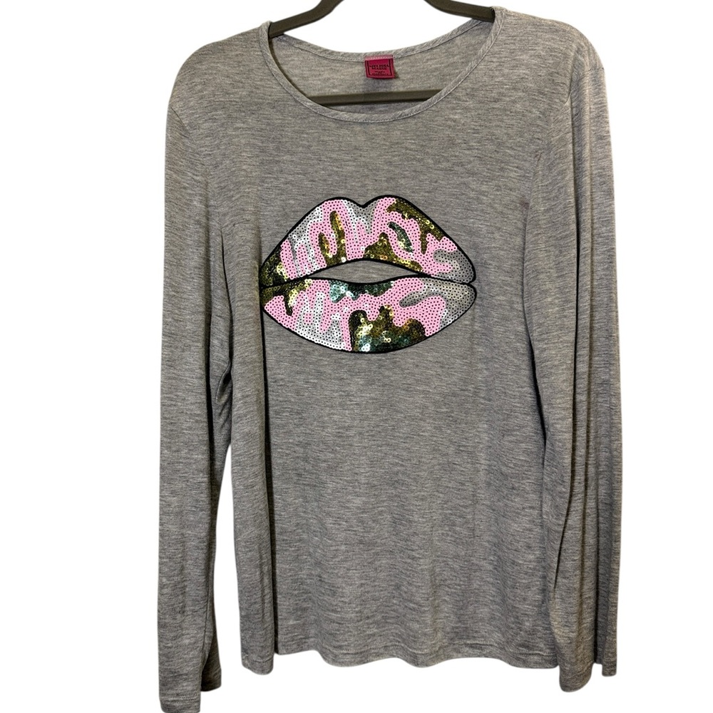 Melissa Masse Gray Long Sleeve Whimsical Campy Top with Sequin Lips Design sz L